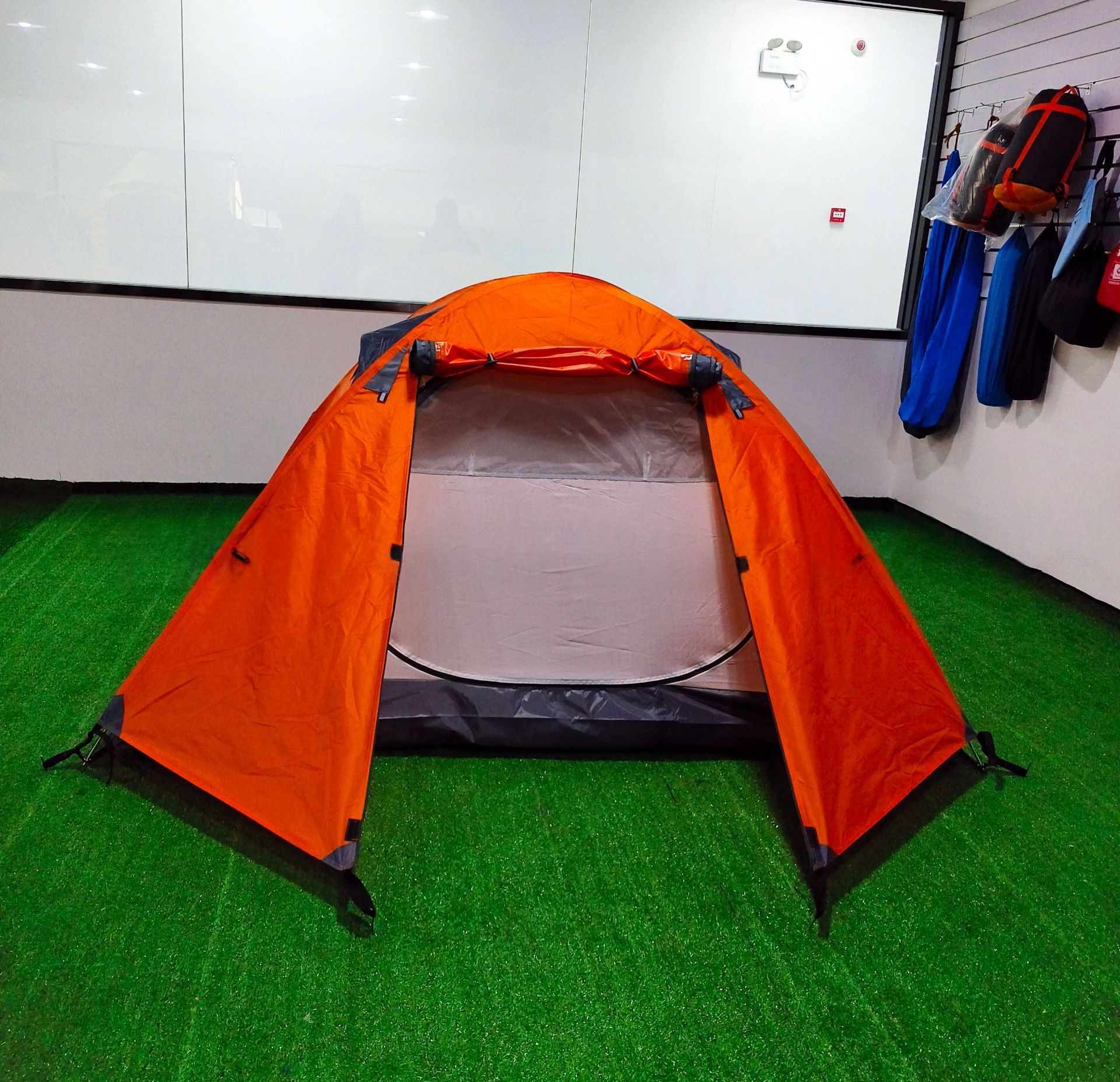 Outdoor Double-layered Thickened Tent For 3-4 People Rainproof Camping 7