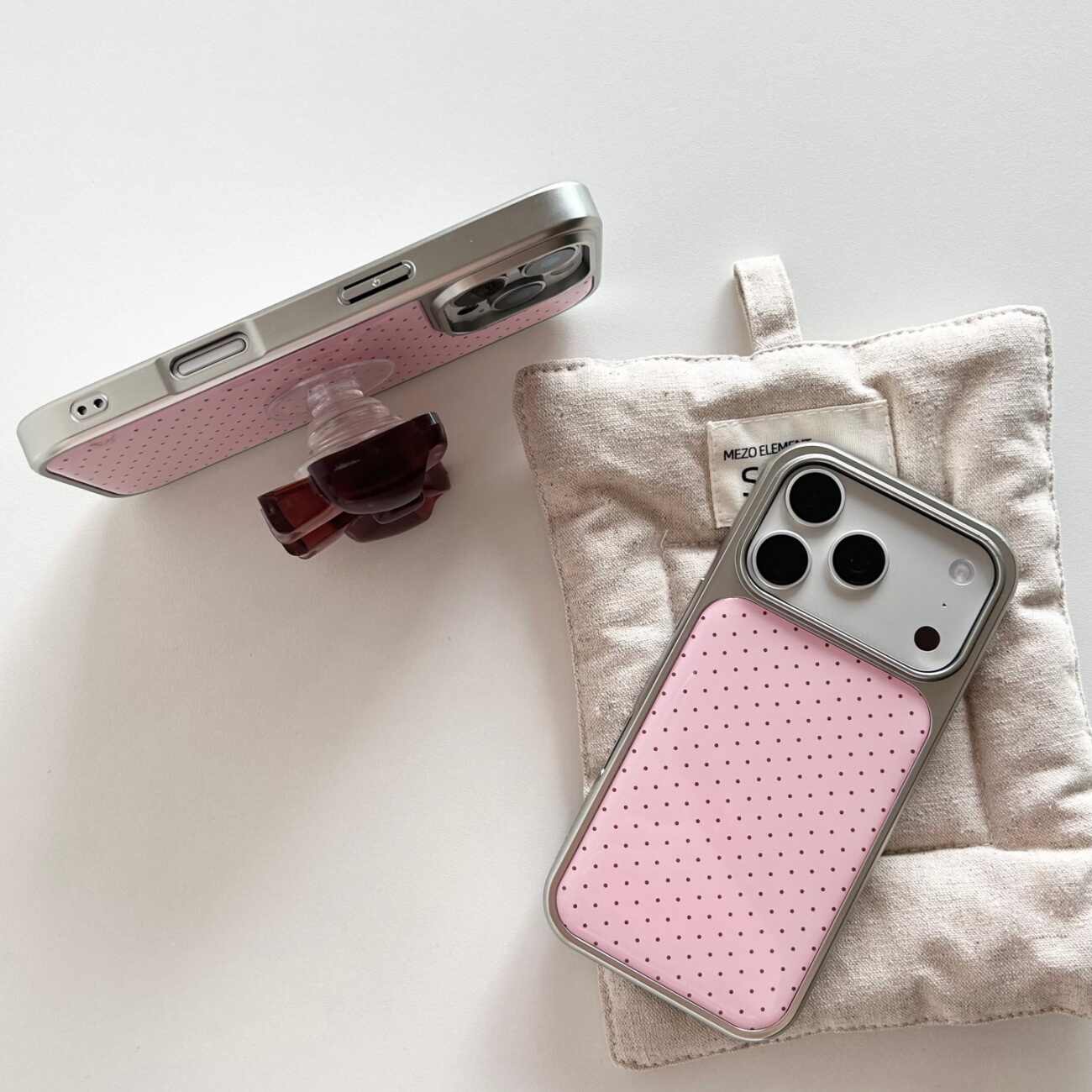 Wave Bow Mobile Phone Bracket