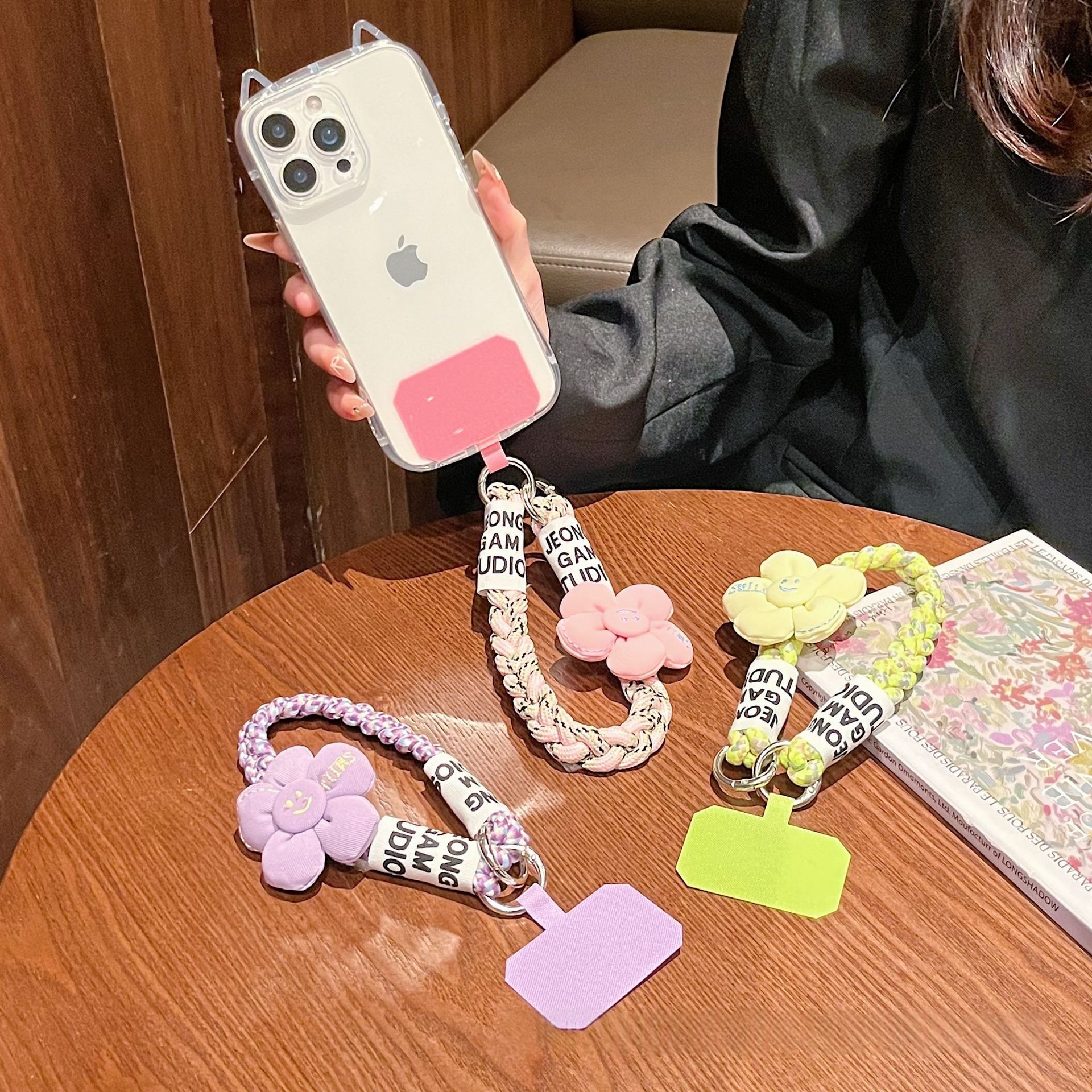 Short Floral-patterned Hemp-cord Phone Case Lanyard With Buttons Anti-loss Phone Strap