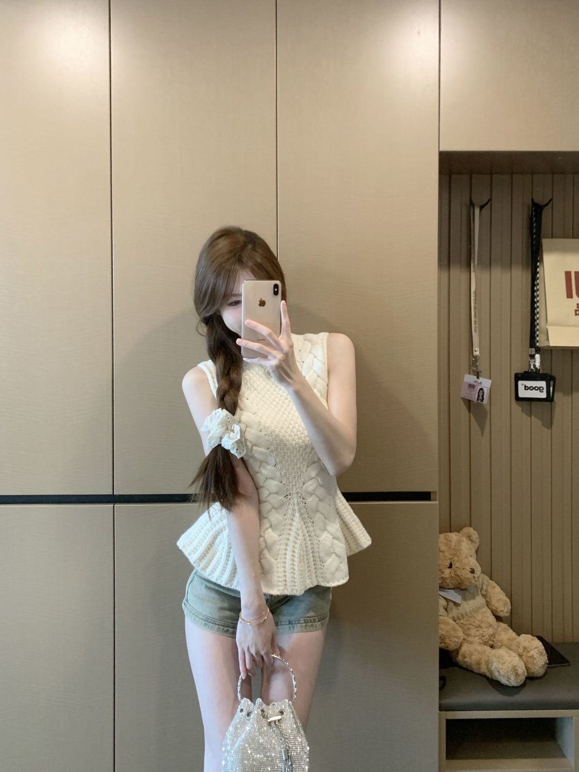 Waist-Cinching Cable Knit Sleeveless Vest - Slim Fit
