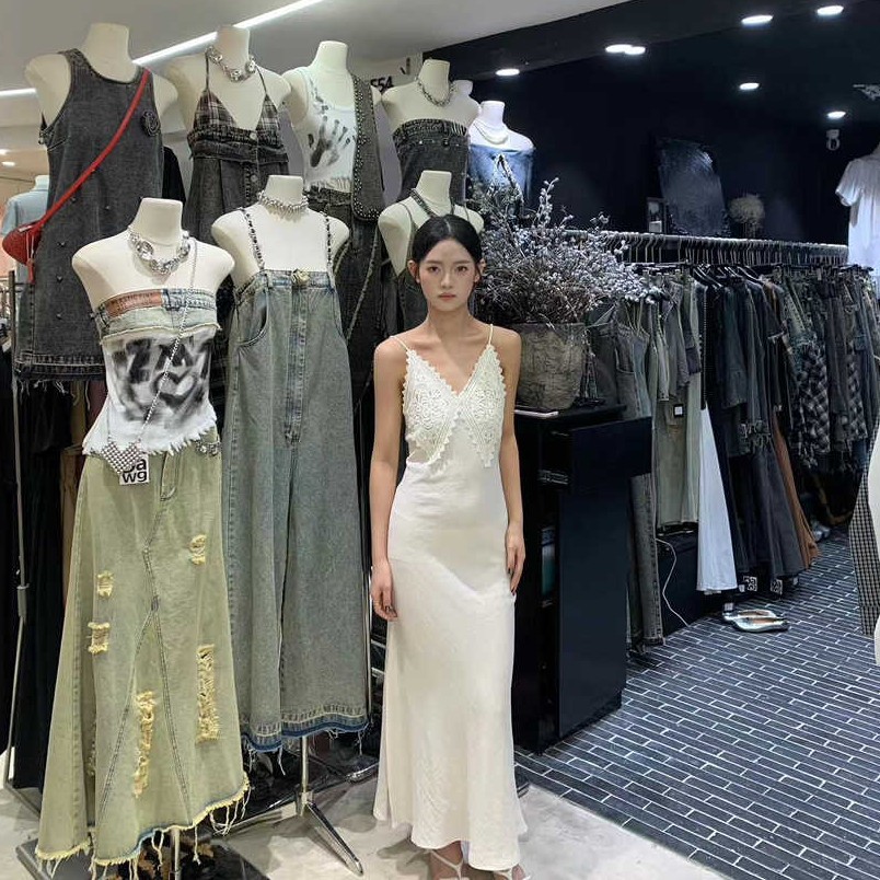 Lace Embroidered Temperament Dress Woman