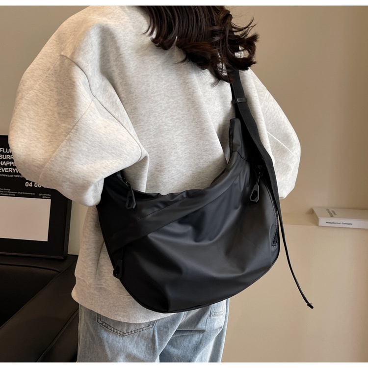 Large-Capacity Oxford Cloth Shoulder Crossbody Bag 18 0e8470a9 27d7 4b6a b3c4 fcea05d33e43 trans