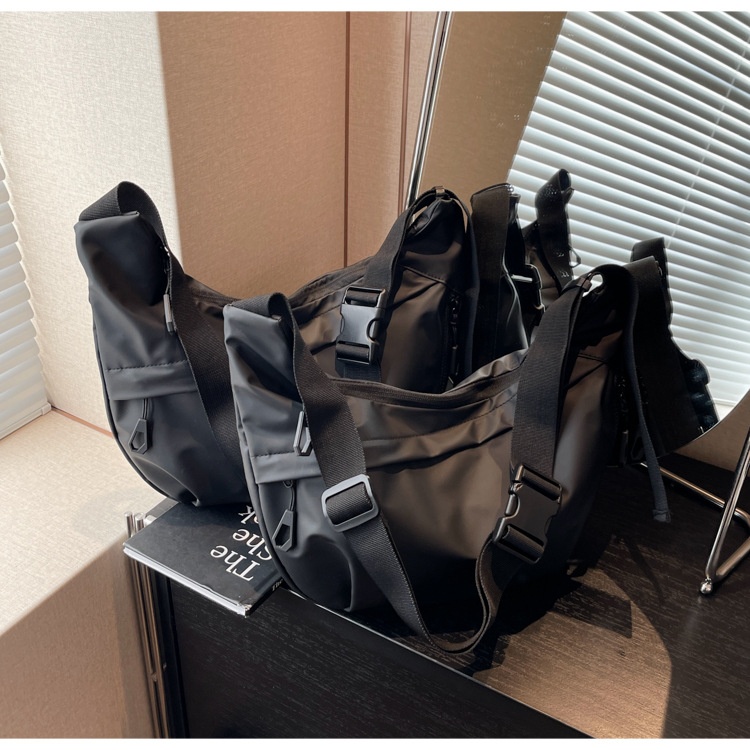 Large-Capacity Oxford Cloth Shoulder Crossbody Bag 45 16c16729 94af 4ce8 b0a5 d474732dc0a5 trans