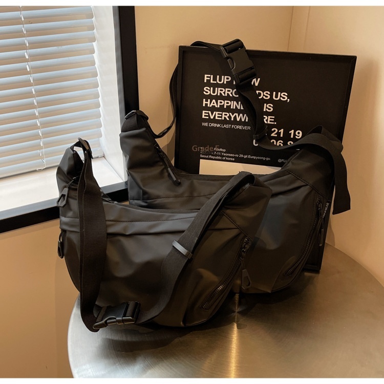 Large-Capacity Oxford Cloth Shoulder Crossbody Bag 38 1dee05ea 487b 4545 b6bc 84847fb0d499 trans