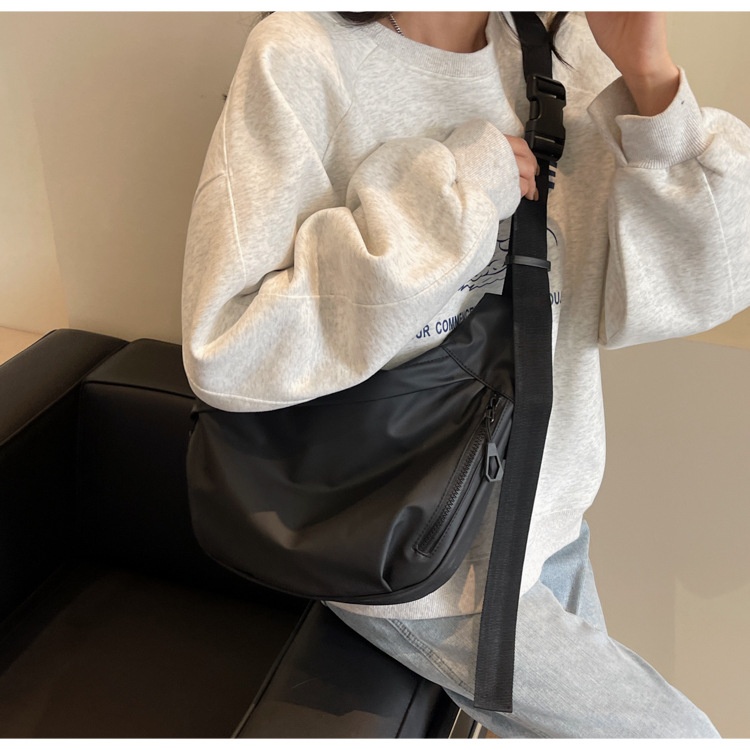 Large-Capacity Oxford Cloth Shoulder Crossbody Bag 22 53b3e721 a1e2 43eb 861b b1afc759266b trans