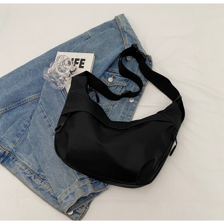 Large-Capacity Oxford Cloth Shoulder Crossbody Bag 13 550e75b0 cbd5 4d0b b2eb 44e337a0d4c2 trans