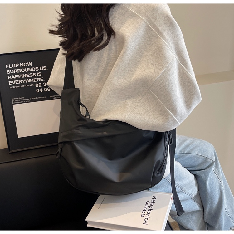 Large-Capacity Oxford Cloth Shoulder Crossbody Bag 27 5636e434 a925 41fc a502 fa7708db8273 trans