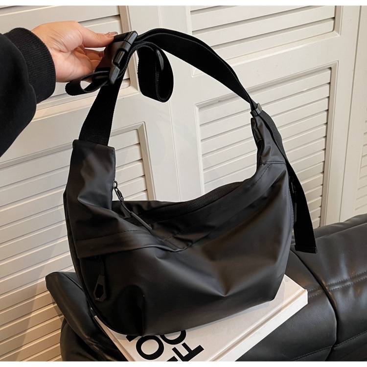 Large-Capacity Oxford Cloth Shoulder Crossbody Bag 15 5be22b58 2f87 43ea b9be af15485bd220 trans