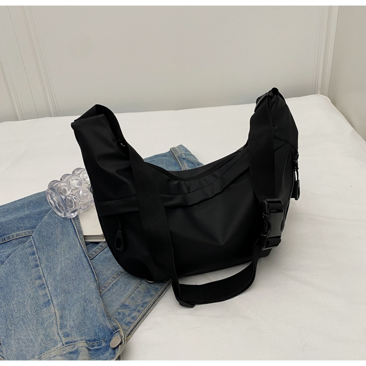 Large-Capacity Oxford Cloth Shoulder Crossbody Bag 26 70bba19c 179d 4dc8 b91e 5f11494fa442 trans