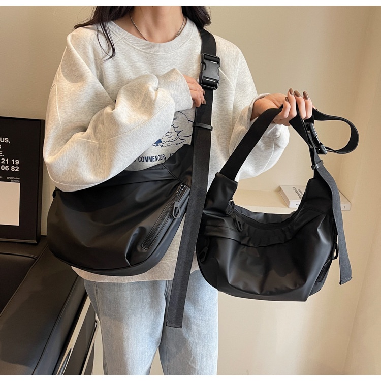 Large-Capacity Oxford Cloth Shoulder Crossbody Bag 43 dda7a9fb 21d0 4bc2 8062 d7f0a196debd trans