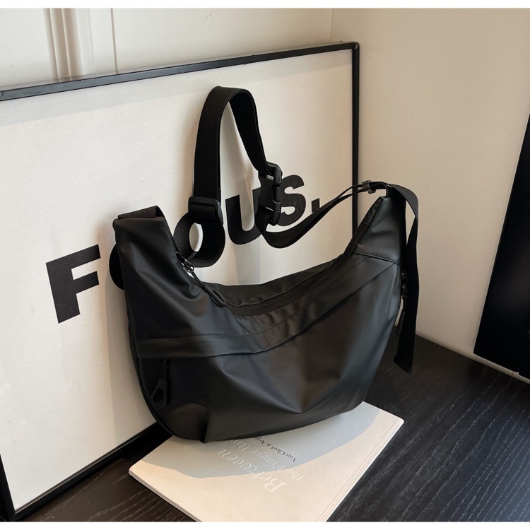 Large-Capacity Oxford Cloth Shoulder Crossbody Bag 48 fe6feedc 0282 4757 9f44 d17120c6ace5 trans