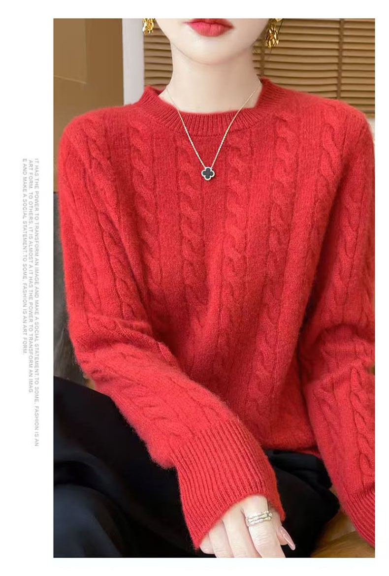 Loose And Sweet Cable-knit Crewneck Sweater Loose And Sweet Cable-knit Crewneck Sweater