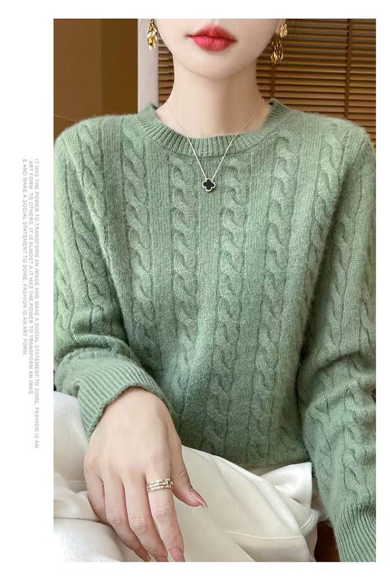 Loose And Sweet Cable-knit Crewneck Sweater Loose And Sweet Cable-knit Crewneck Sweater