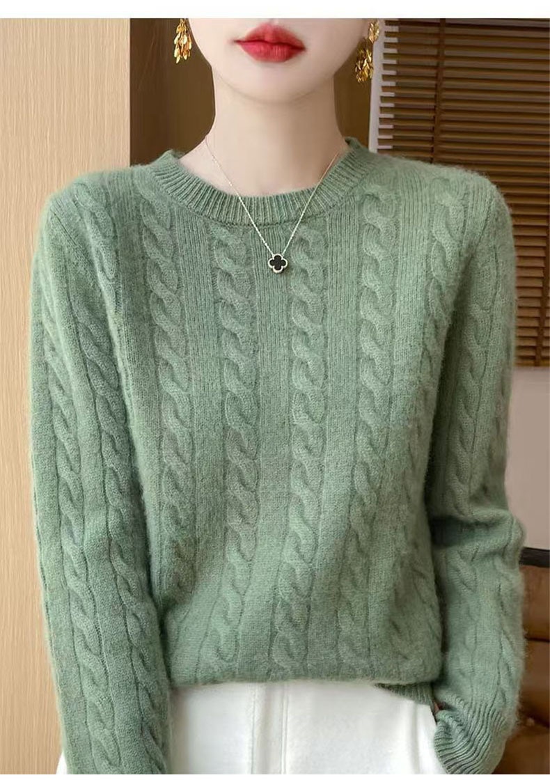 Loose And Sweet Cable-knit Crewneck Sweater Loose And Sweet Cable-knit Crewneck Sweater
