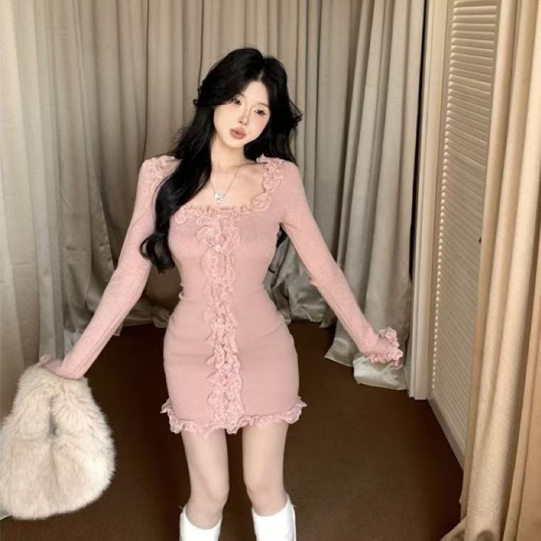 Womens Slim-fit Lace-trimmed Long-sleeve Dress