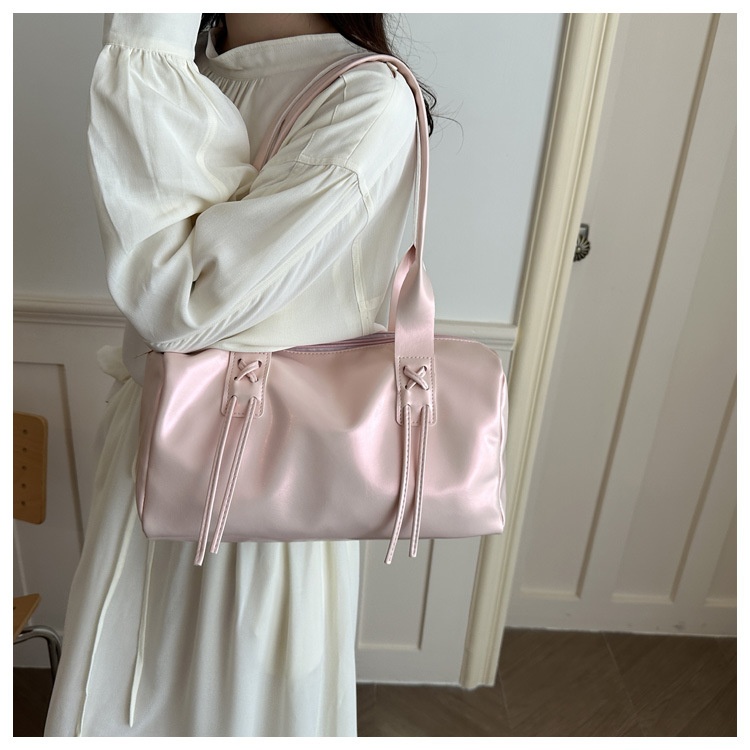 Large-capacity Tote Bag 33 22075534 4afb 416b a6b2 527aa5648e47 trans