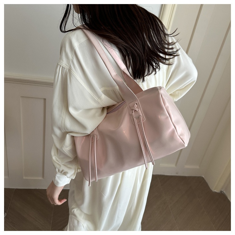 Large-capacity Tote Bag 30 acdf0efa 992f 4c85 88c5 2ed195239e43 trans