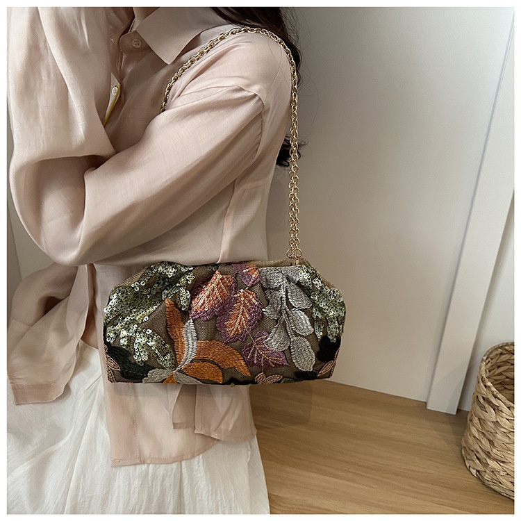 Chain-Strap Embroidered Fashion Clutch Bag 36 db125504 61e8 457c 9ddf b3c475dea3ba trans