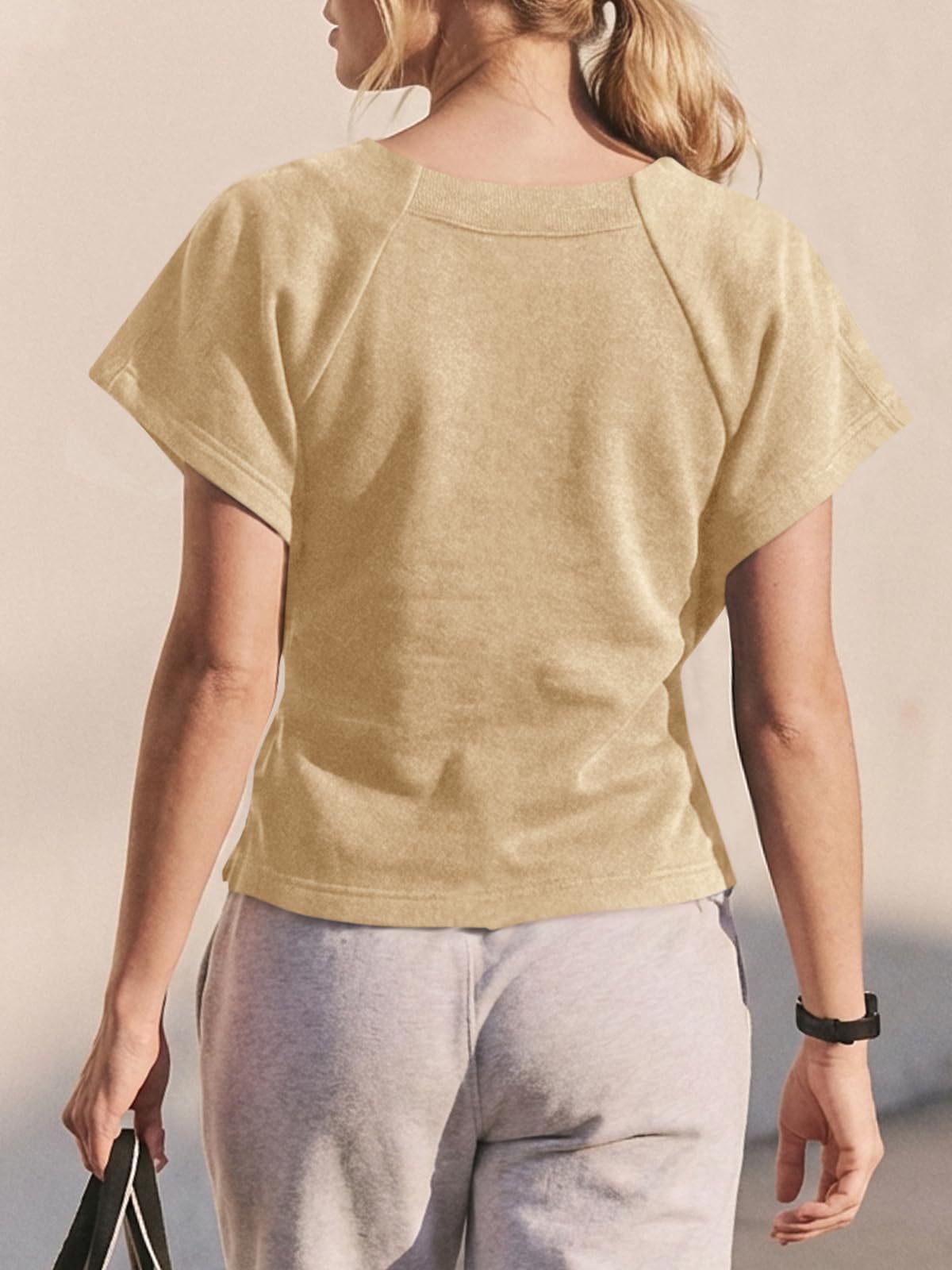 Women's lace-up bow-knot short-sleeve top, detail shot of bow-knot and fabric