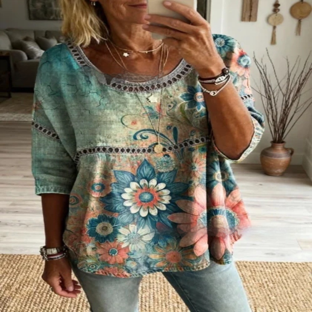 Women's Crew Neck Top With 3D Floral Print