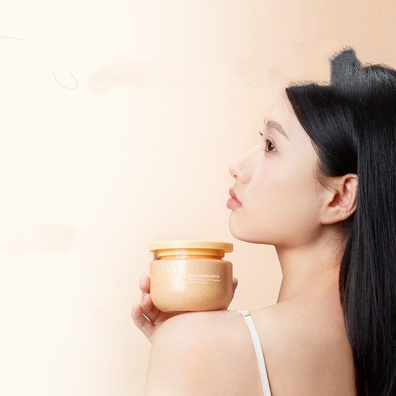 Clear Fragrant Essential Oil Scrub