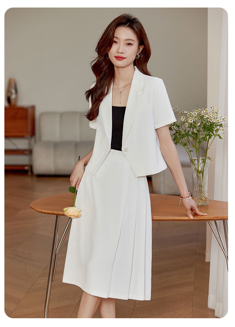 Chic, Age-reducing Two-piece Skirt Set For Petite Figures