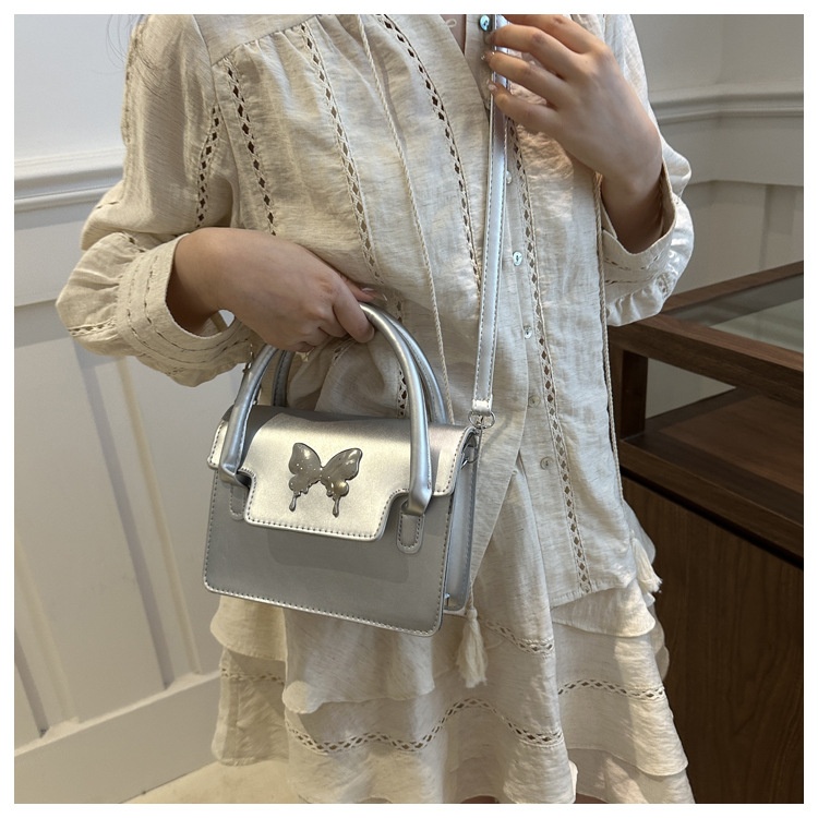 Buy Women's Clothing Online | Buy Trending Dresses for Women