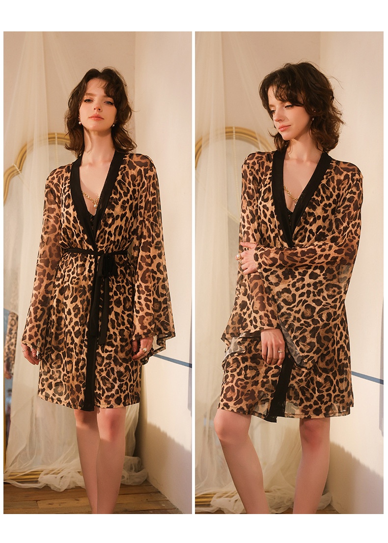 Buy Women's Clothing Online | Buy Trending Dresses for Women