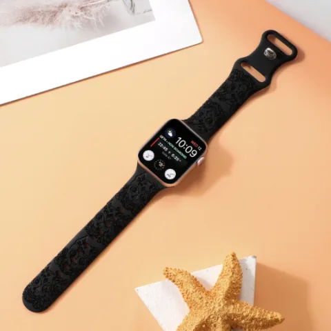 Relief 8-character Buckle Decorated with Skull Carving Silicone Watch