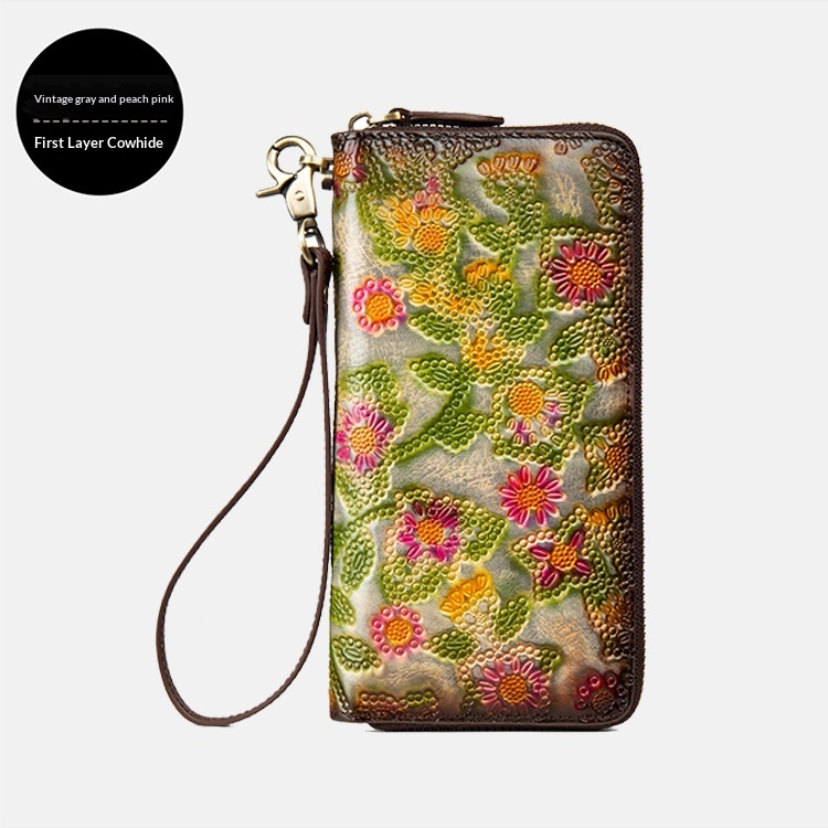Women's Embossed Distressed Large-Capacity Vintage Wallet 28 f9e38b90 b9a3 4c00 9135 bf71f4f15ac4 trans