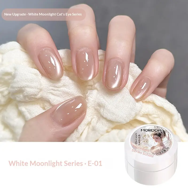White Moonlight Ceramic Cat Eye Nail Gel Polish Porcelain White Cat Eye Gel For Manicures
