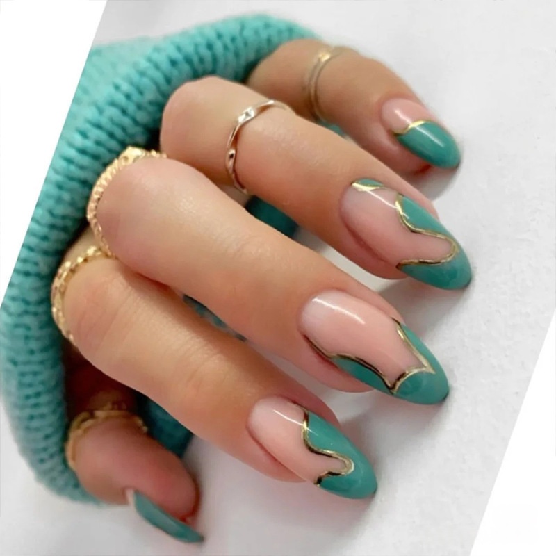 Gold-thread Wave-pattern Patchwork Ready-to-wear Nails