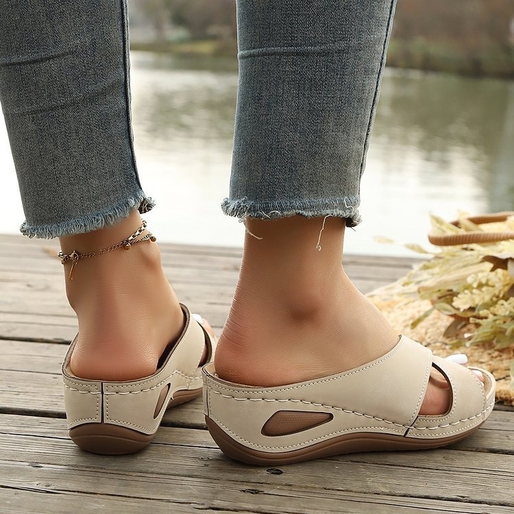 Summer Outdoor Lightweight Beach Sandals 34 d78c0bda 841f 457e 8abf 22483f354c2f water