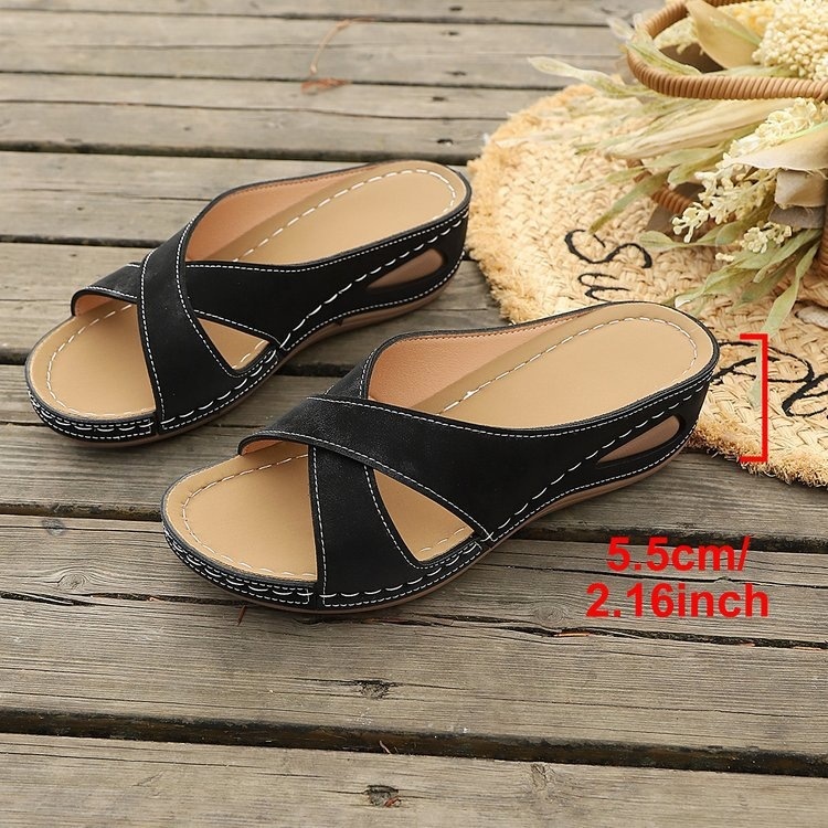 Summer Outdoor Lightweight Beach Sandals 38 de73ea9d 1eba 458a 8ad0 16a8f4a5dca7 water