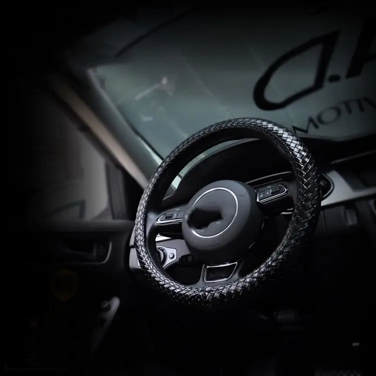 Automobile Steering Wheel Cover Is Universal And Simple In All Seasons
