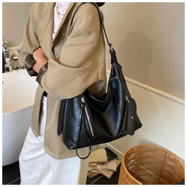 Fashion Crossbody Bag 18 7d959558 49b8 4e13 894d dfe7caf667c5 trans