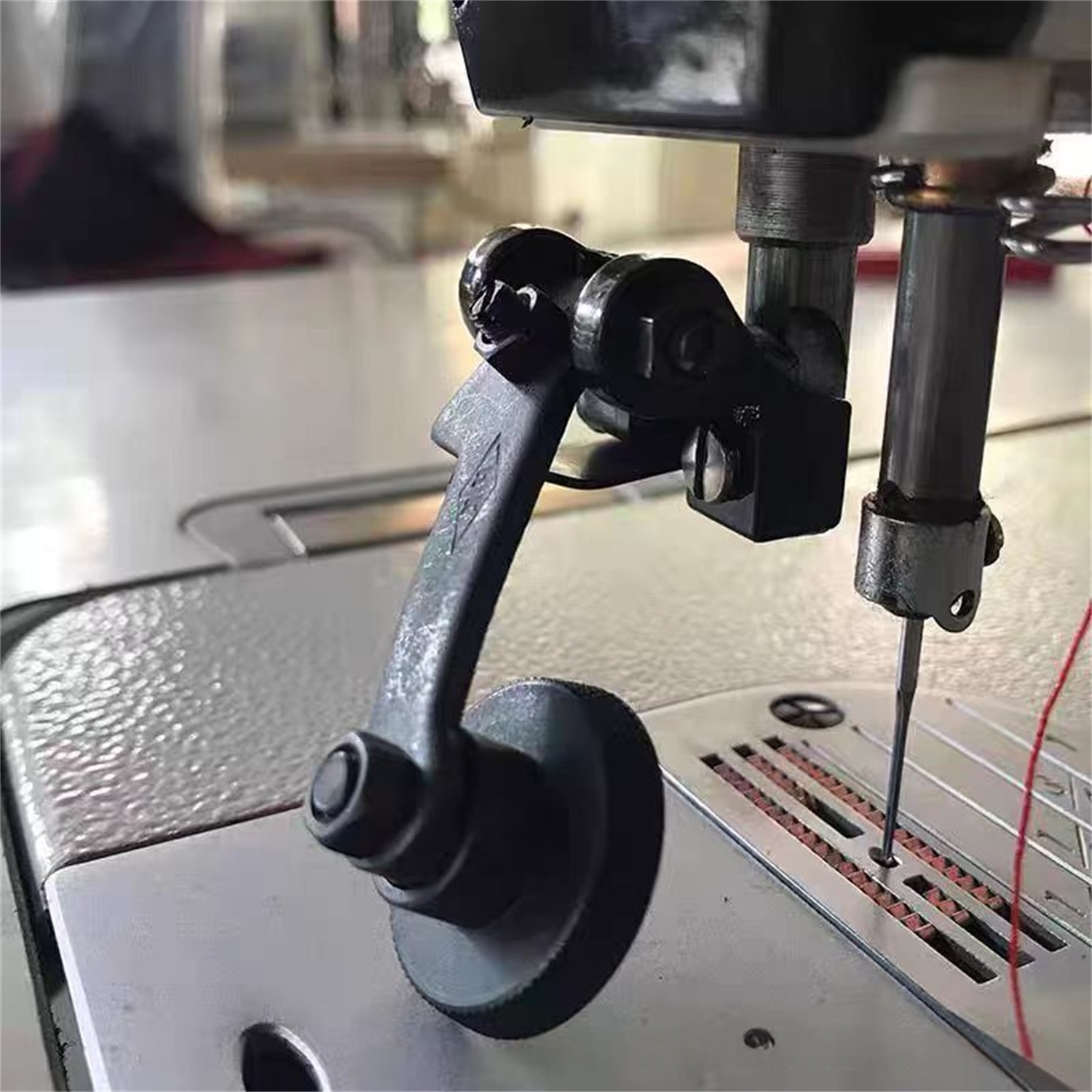 Flat Car Leather Roller Presser Foot