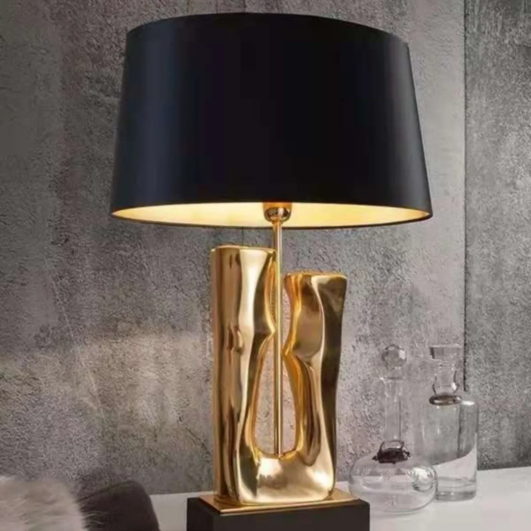 Fashionable Light-luxury Minimalist Creative Art Table Lamp