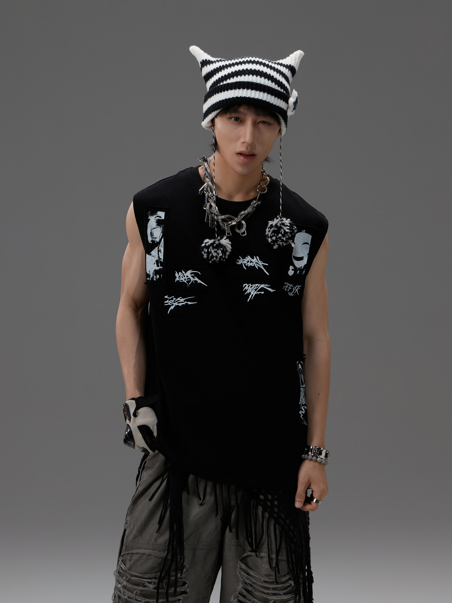 Retro Distressed Gradient T-shirt With Patchwork And Print Sleeveless Top