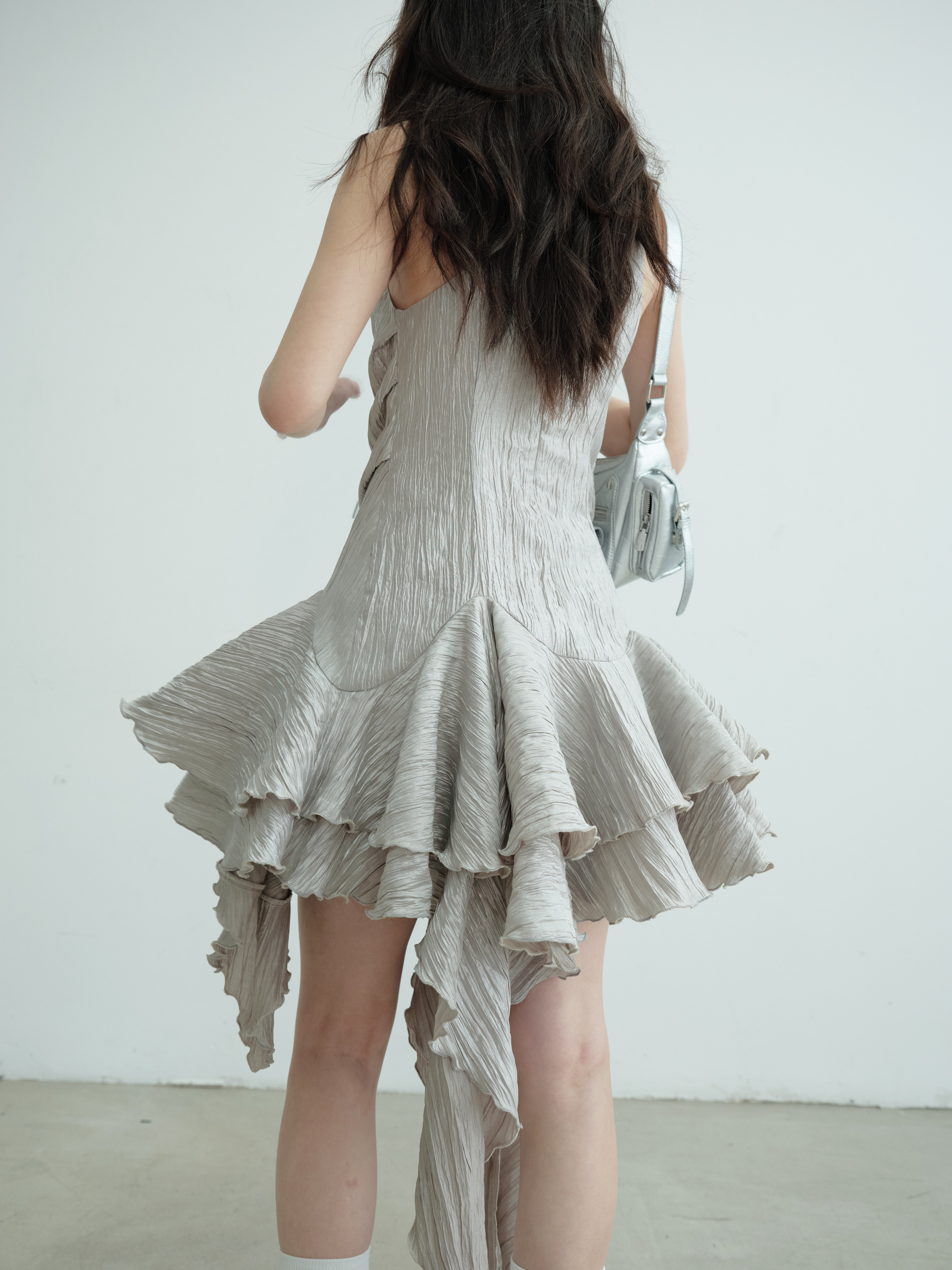 Stylish Belted A-line Midi Dress With A Defined Waist thumbnail 2