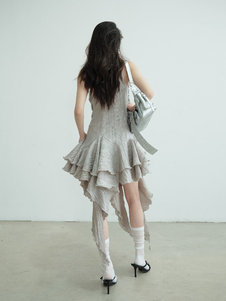 Stylish Belted A-line Midi Dress With A Defined Waist thumbnail 4