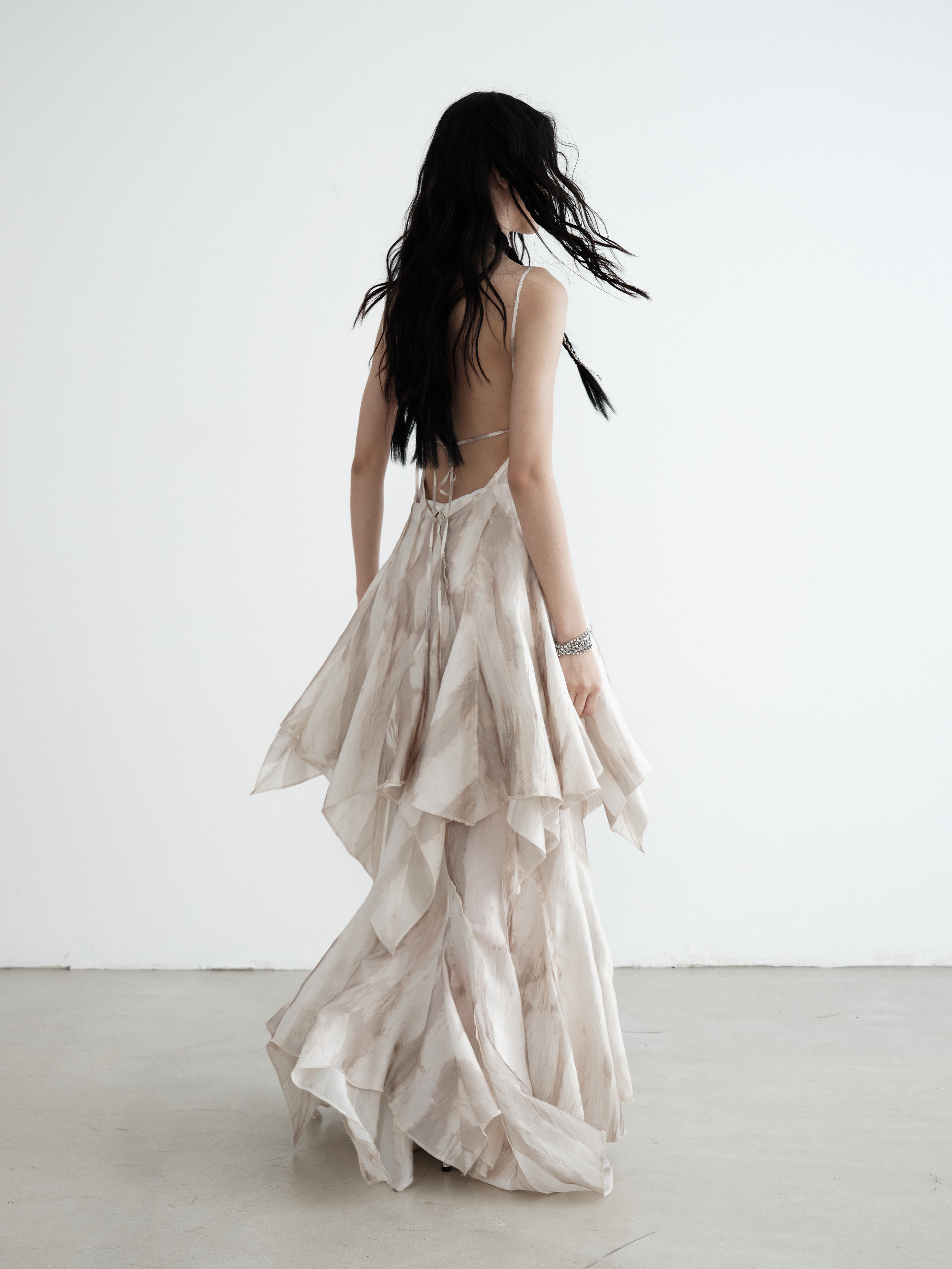 Flowy Camisole With An Asymmetrical Hem thumbnail 4