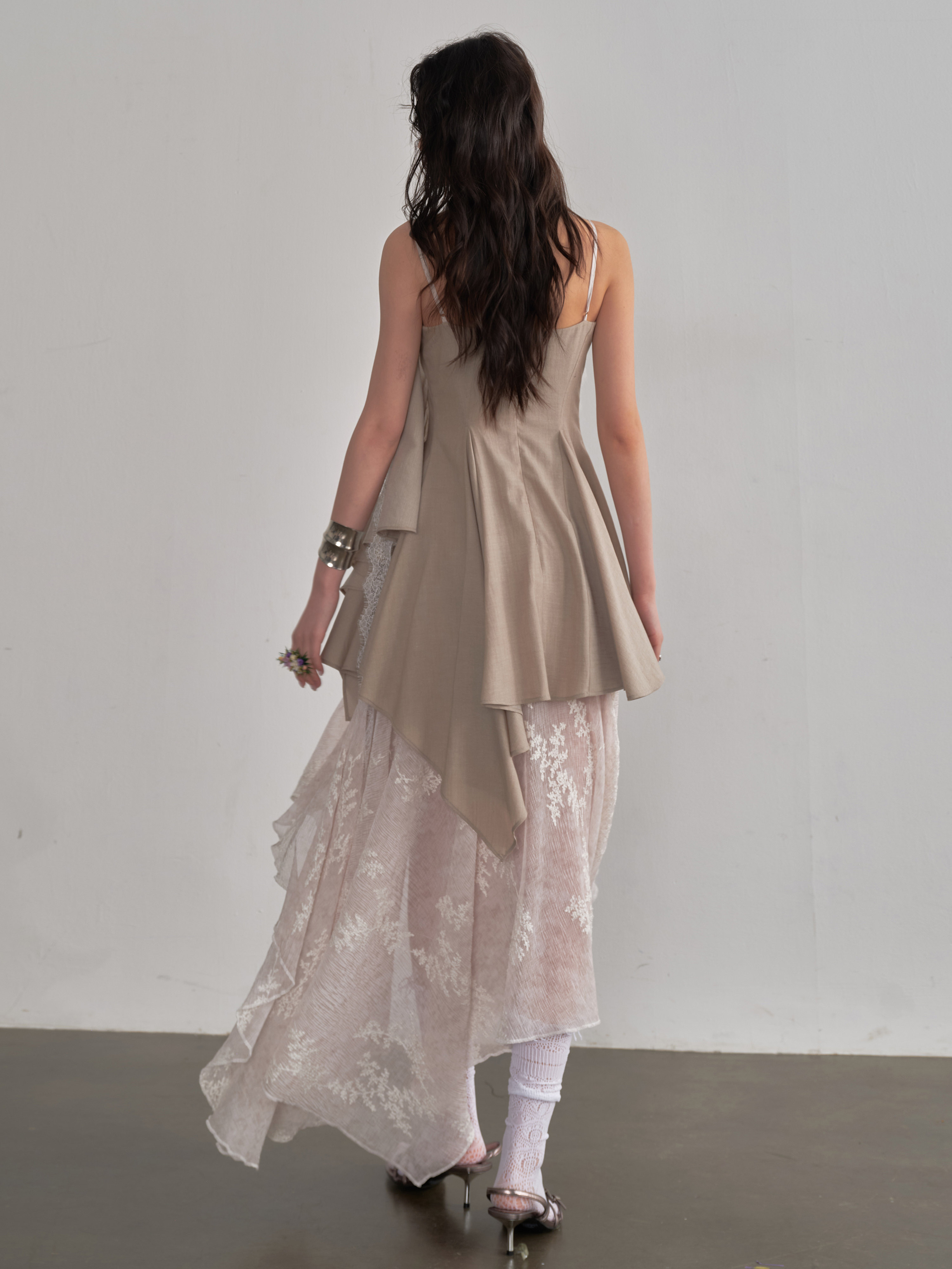 Irregularly Embroidered Patchwork Strap Dress With A Sense Of Layering thumbnail 3