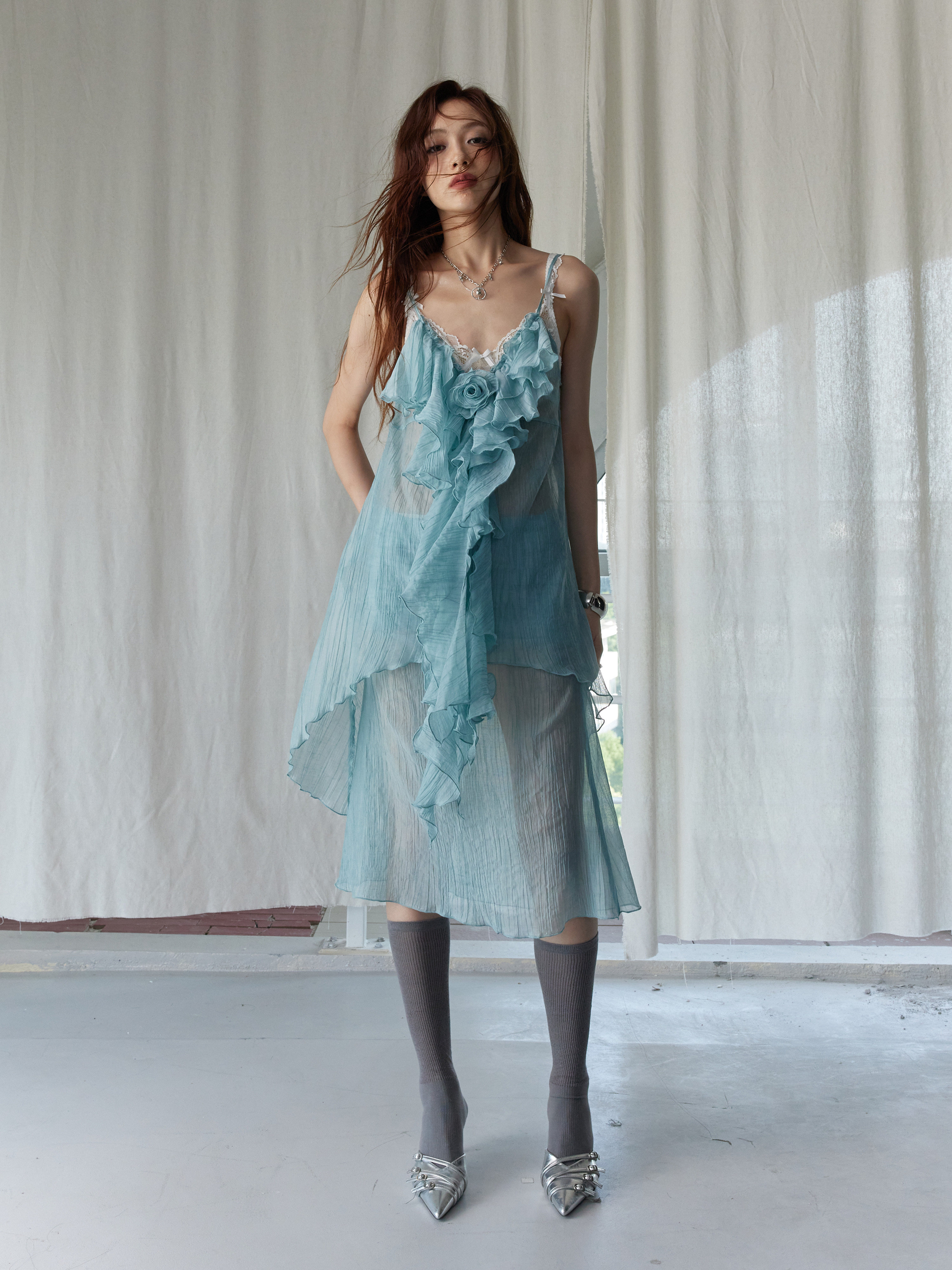 Women's V-neck Ruffled Strap Midi Skirt thumbnail 2