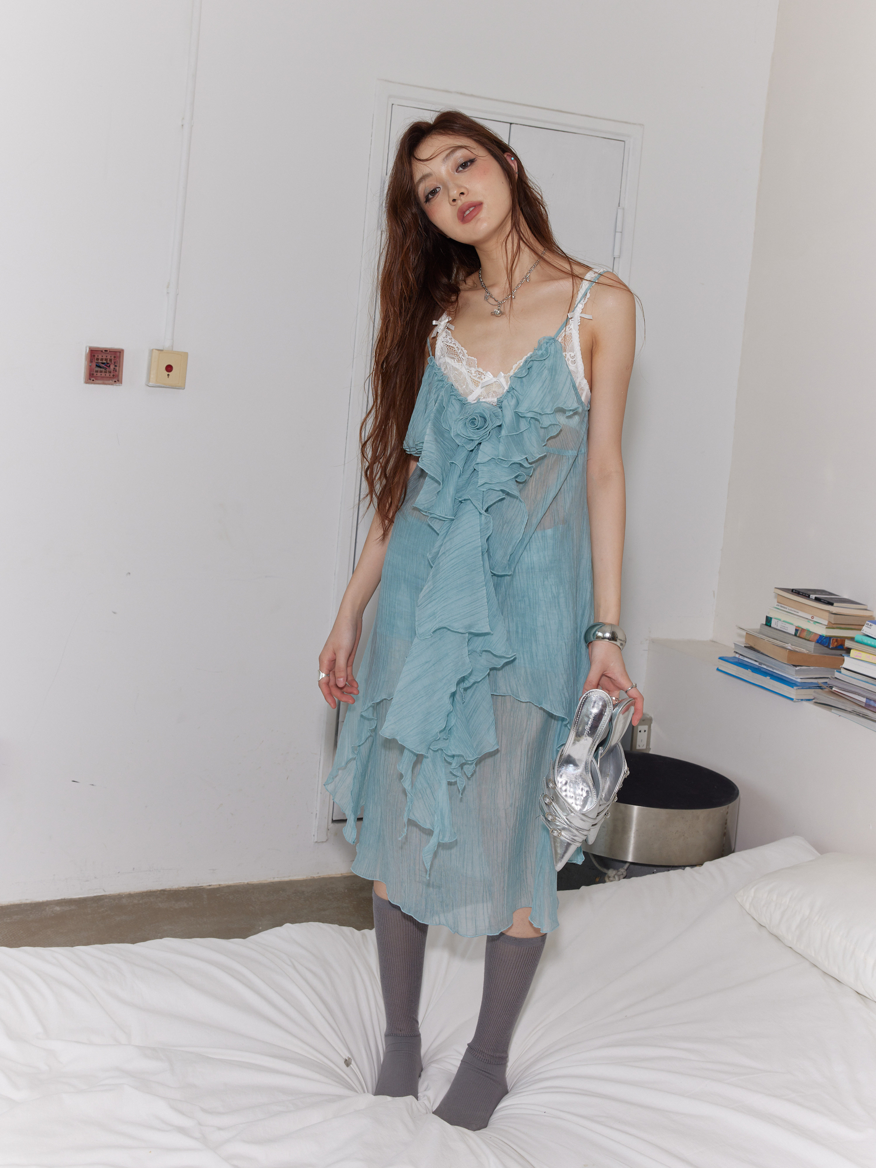 Women's V-neck Ruffled Strap Midi Skirt thumbnail 5