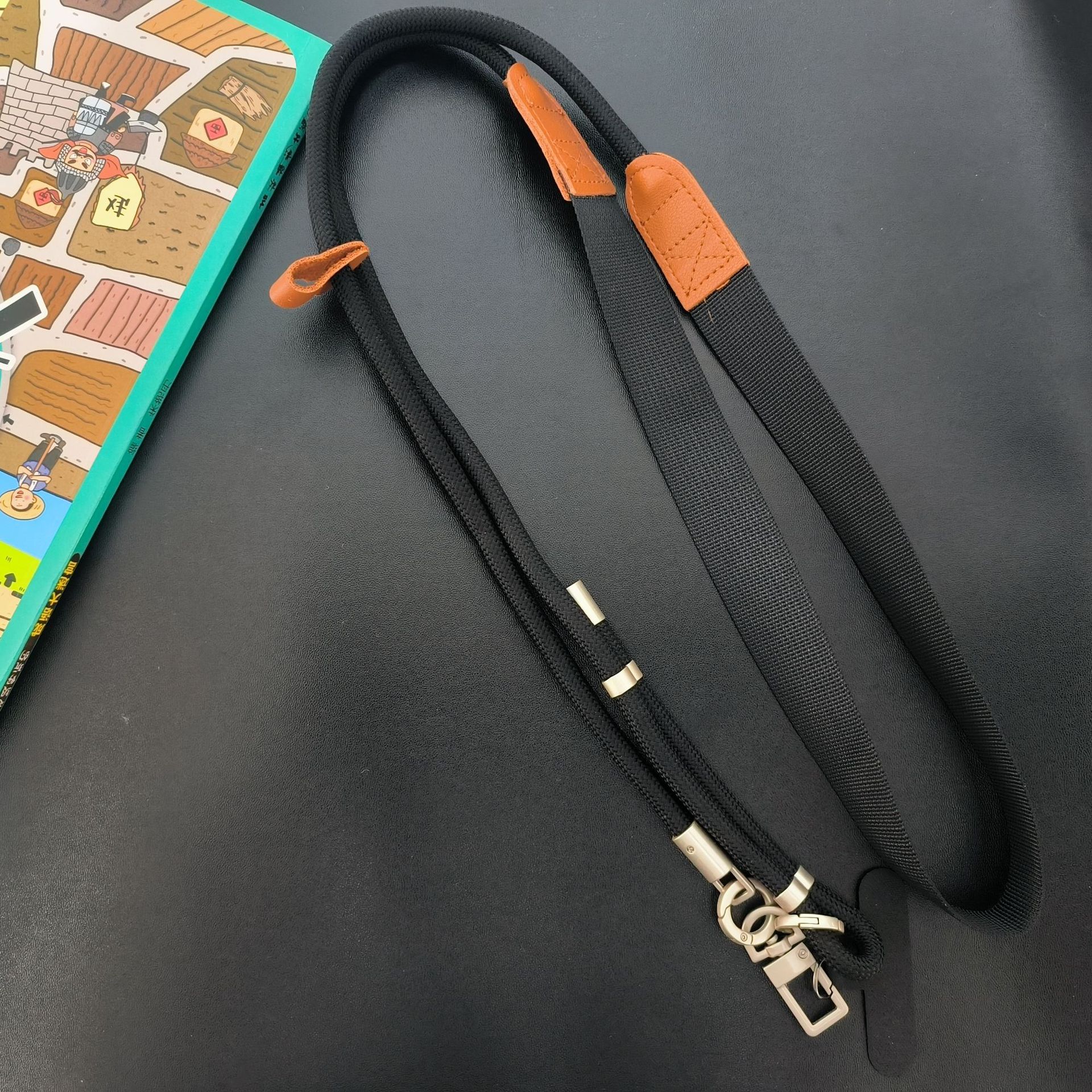 Small Earphone Case With A Lanyard To Prevent Loss, Also Suitable For Use As A Climbing Rope