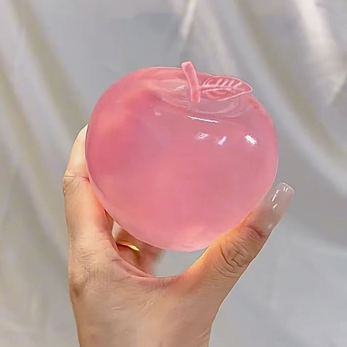 Green Apple-shaped Moldable Slow-rebound Squeeze Toy