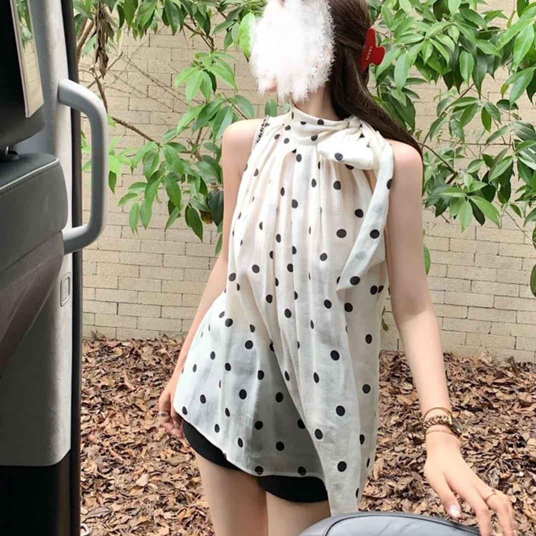 Polka-dot Sleeveless Off-shoulder Asymmetrical Figure-flattering Halter Top
