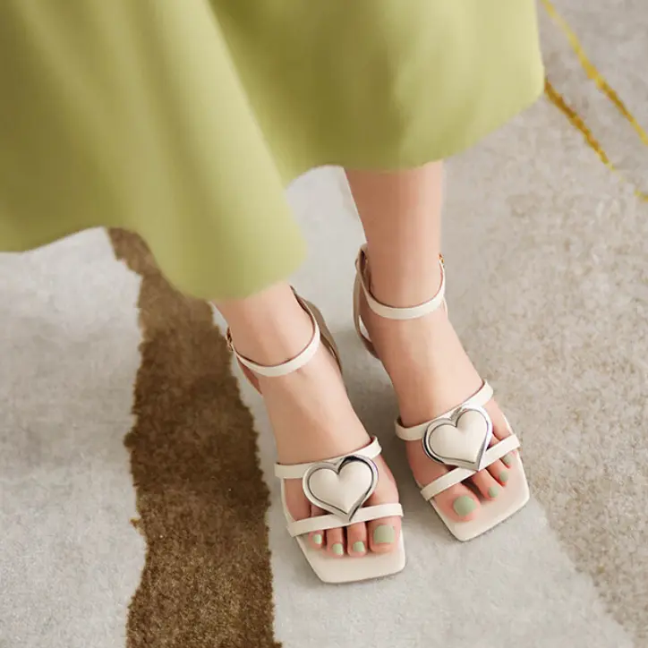 Foreign Trade Cross-Border Heart-Shaped Decorative Square-Toe Buckle Sandals