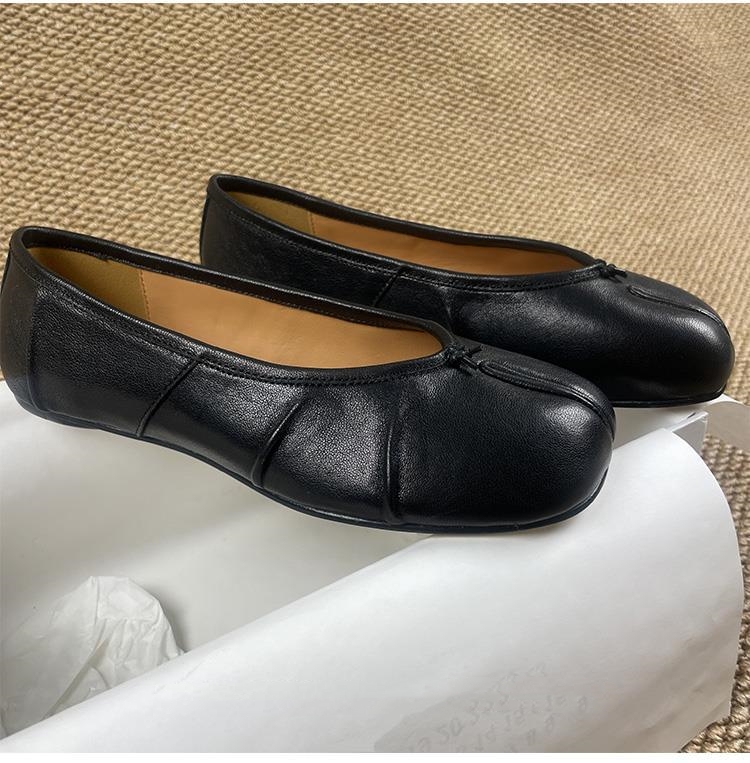 Sheepskin Split-Toe Flats, picture 5 of 9